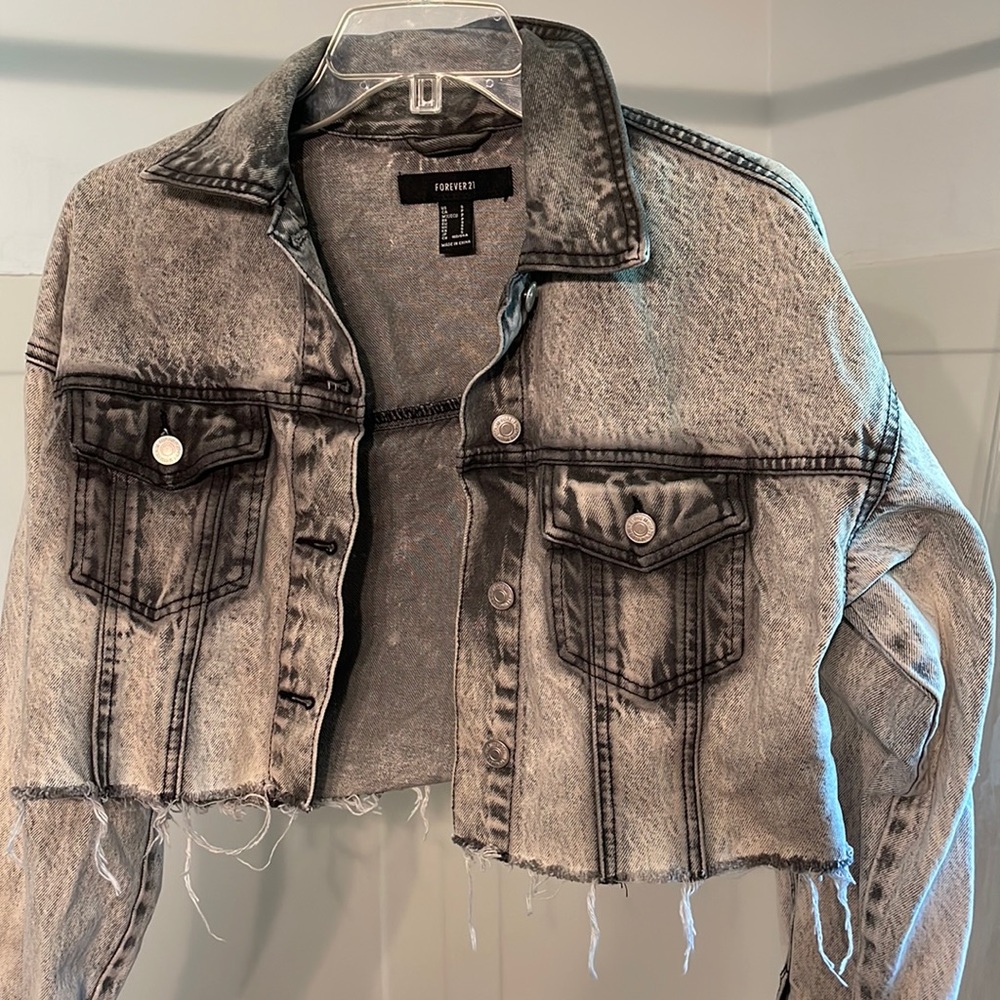 cropped acid wash denim jacket